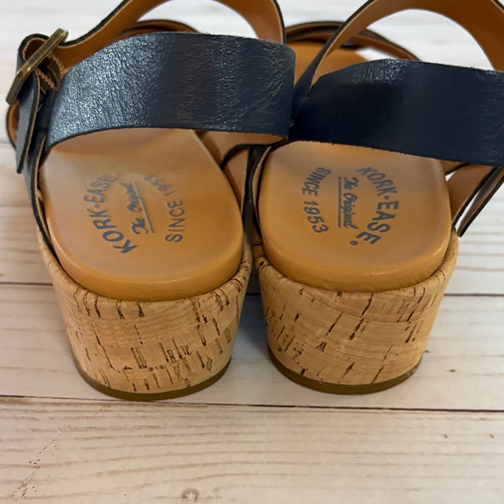Kork-Ease Women's Platform Dark Blue Sandals size 7B - these are LIKE NEW - Picture 4 of 6